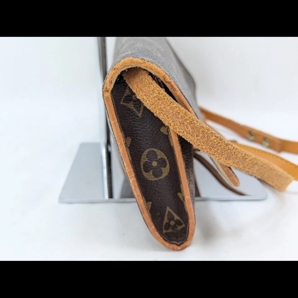 Louis Vuitton Brown Monogram Crossbody Bag with Tan Trim - Picture 4 of 13
